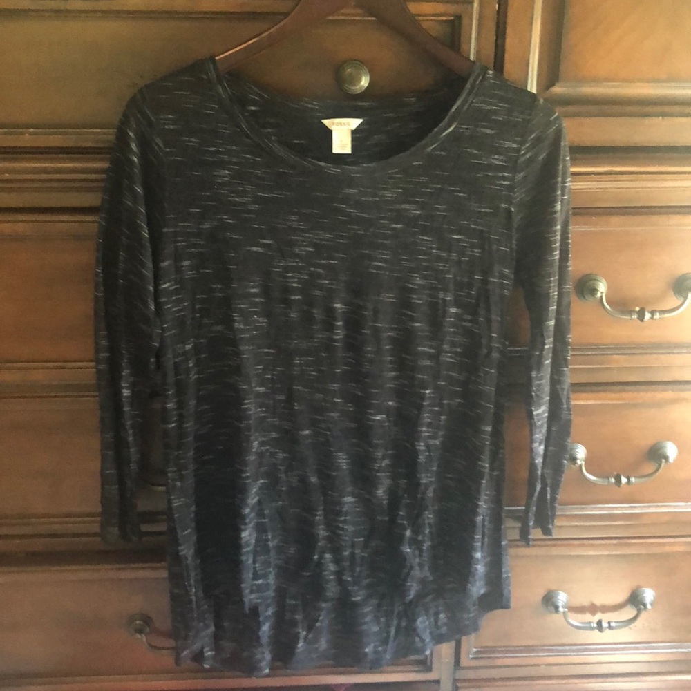 Fossil black white top Small cute touching on back